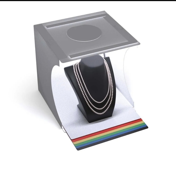 Portable Light Box Studio with 6 color backgrounds - Picture 2 of 7